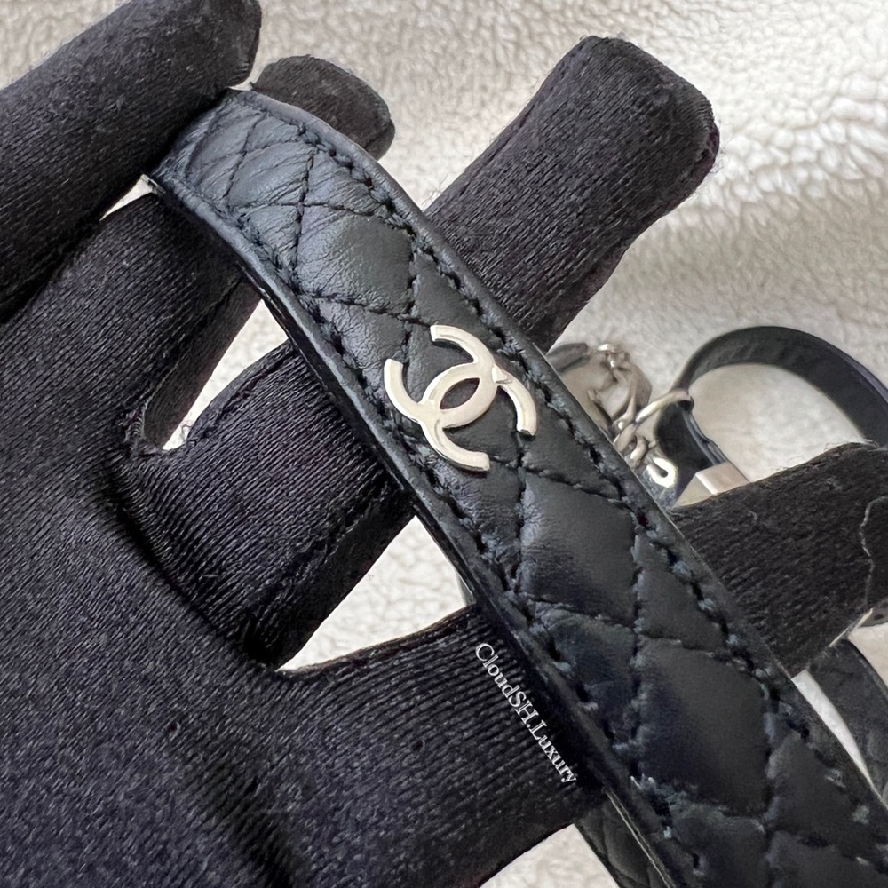 Auth Chanel Black Quilted CC Logo Dog Collar & Leash Set - Size Small - Picture 13 of 15